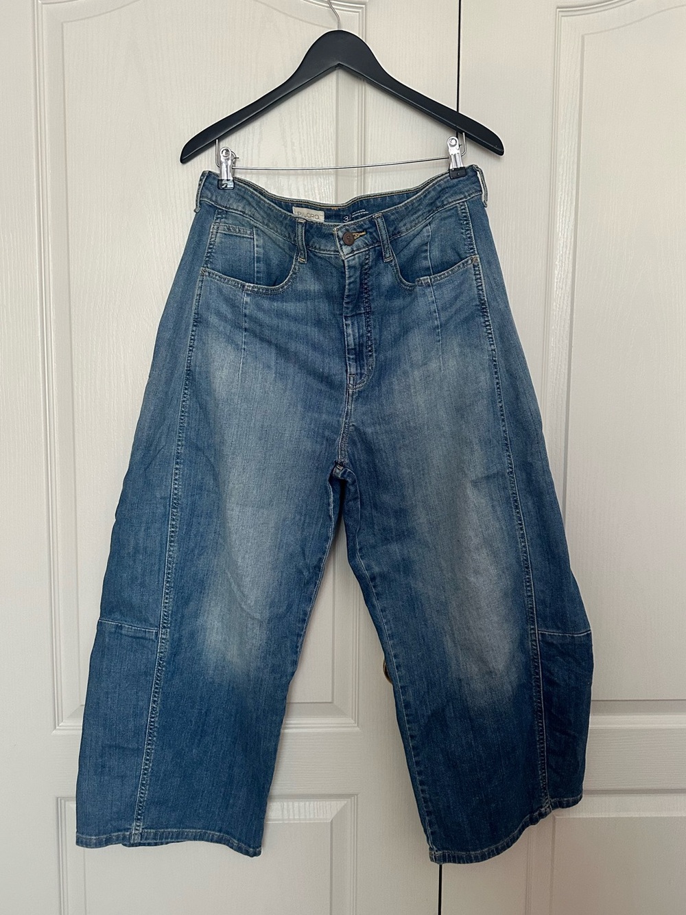 Pilcro Barrel Light Wash Jeans